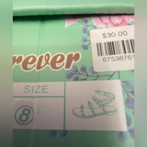 NWT “Forever” Pearl Studded Gladiator Sandals SIZE 8 - Picture 4 of 6